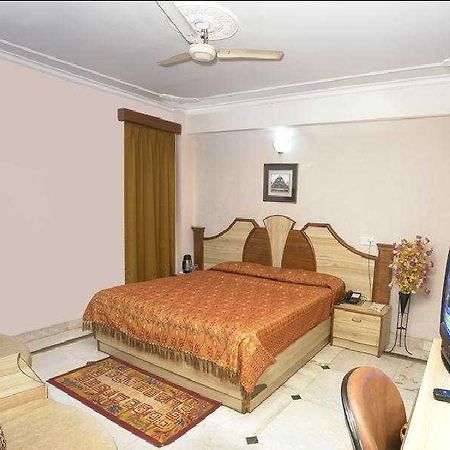 Hotel Welcome Palace Delhi  Ngoại thất bức ảnh